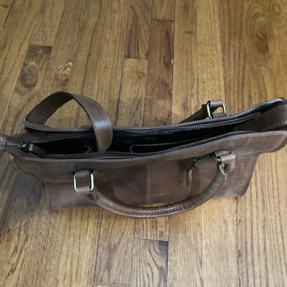 Eva leather satchel by Born - Picture 7 of 9